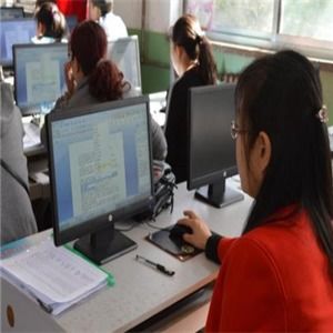 華代電腦培訓加盟店 開啟計算機技術培訓新篇章